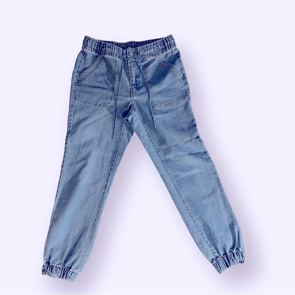 No Boundaries Denim Utility Jogger Jeans. Size M.